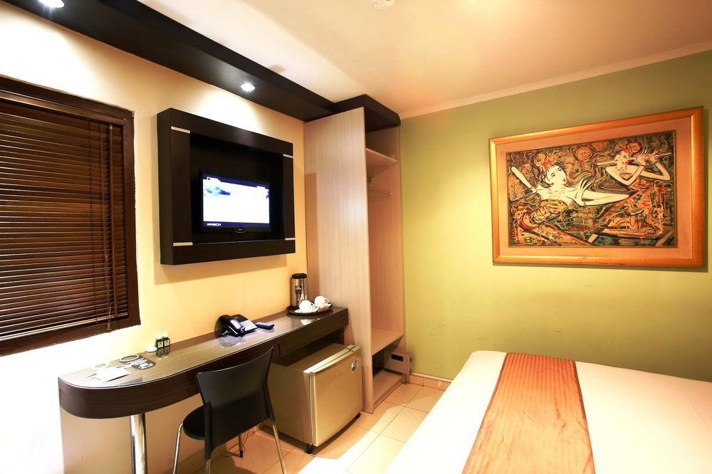 Reddoorz Plus @ Karet Setiabudi Jacarta Exterior foto