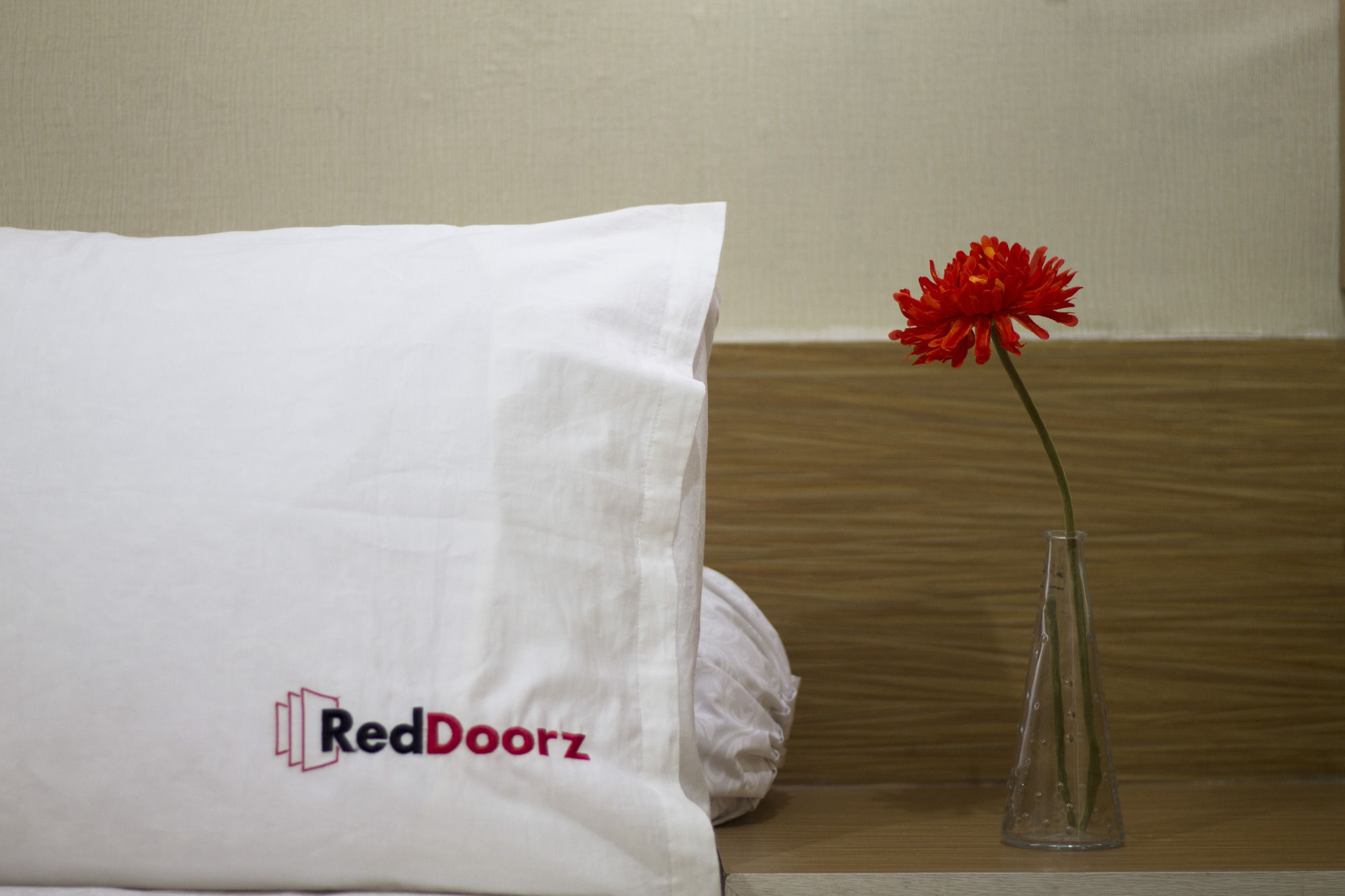 Reddoorz Plus @ Karet Setiabudi Jacarta Exterior foto